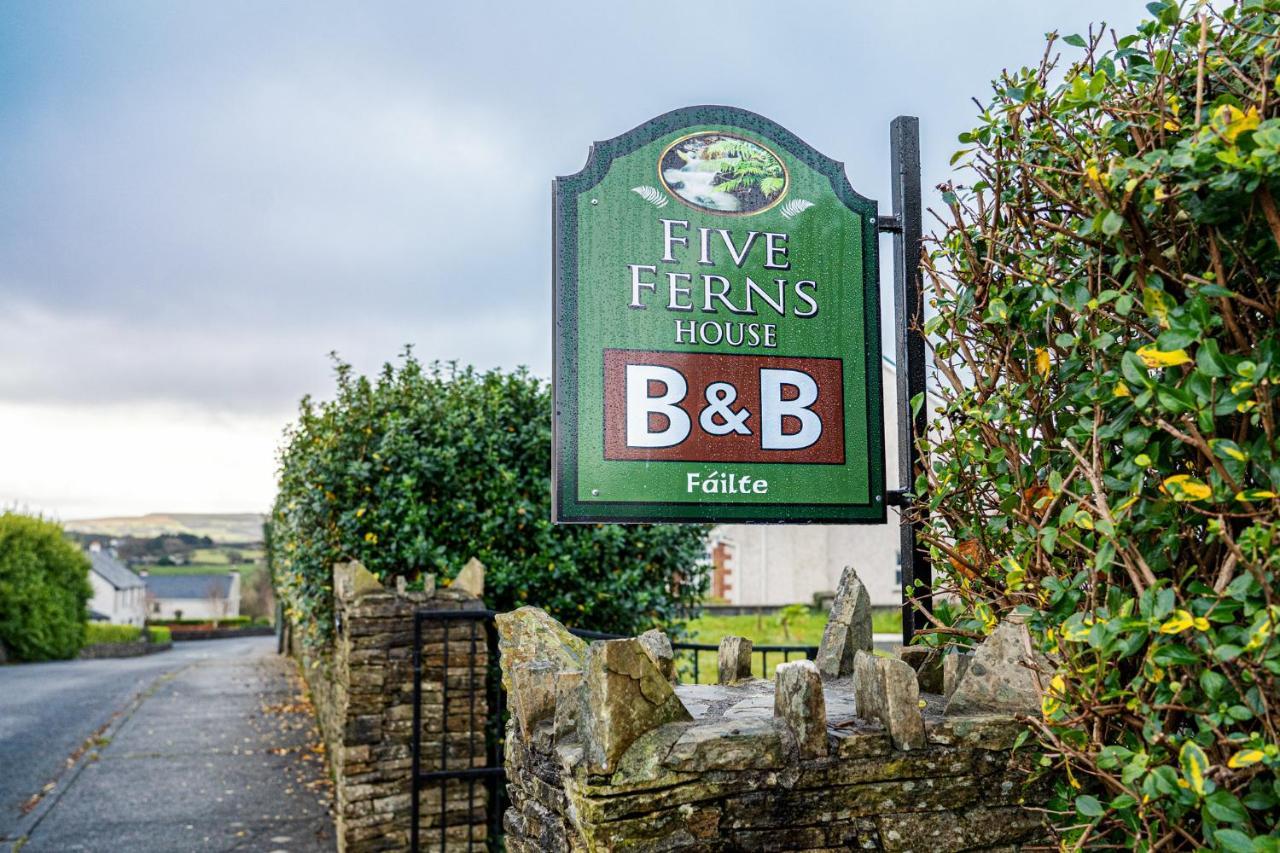 Five Ferns House Bed & Breakfast เวสต์พอร์ต ภายนอก รูปภาพ